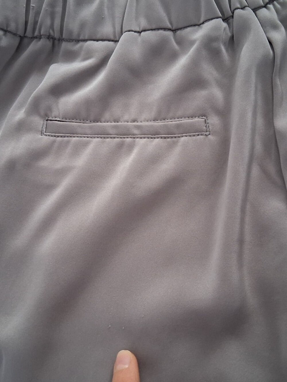 Maison d'Amelie/ Relaxed Fit/ Pleated/ Trousers in Silver-grey/ Size US 10 - Picture 12 of 13